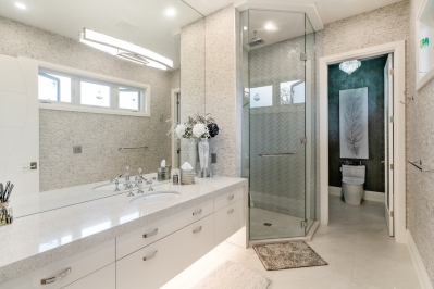 Designs by Santy :: Elevated Bungalow Ensuite with glass shower