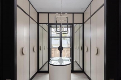 Designs by Santy :: Old Town Elegance Walk-in closet with mirrors and chandelier